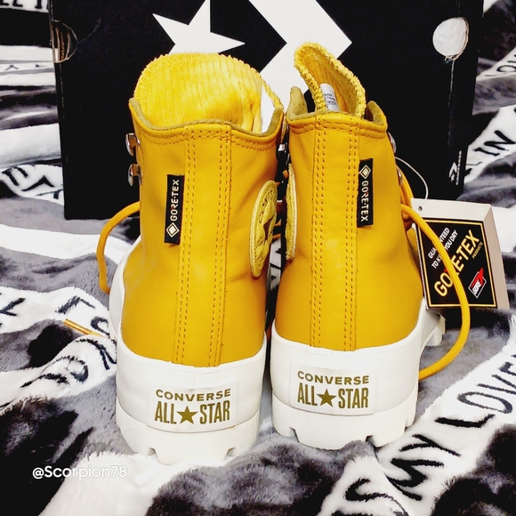 🔥 Converse CTAS Lugged Hi Gore-Tex Boots Size 7 for Women - Picture 9 of 10